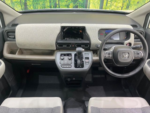 フリード1.5 e:HEV エアー EX