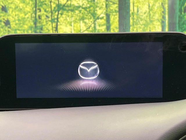 �y8.8�C���`�}�c�_�R�l�N�g�z�ԓ��̕��͋C�Ƀ}�b�`������^�̃f�B�X�v���C�B�X�}�z�ڑ��ł̃i�r�g�p��Bluetooth�Đ����A�l�X�ȋ@�\���y���߂܂��B�����I�ȃ_�C�������삪�\�ŁA�g��������ǍD�ł��B