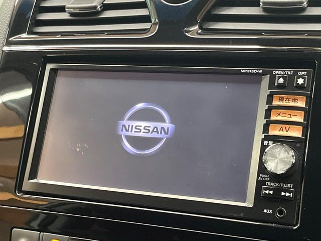 �y�����i�r�z�l�C�̏����i�r�𑕔����Ă���܂��B�i�r�̎g���₷���͂������A�I�[�f�B�I�@�\���[��!�L�����v�◷�s�͂������A�ʋ΂┃�����ȂǕ��i�̃h���C�u���y�����Ȃ�͂���