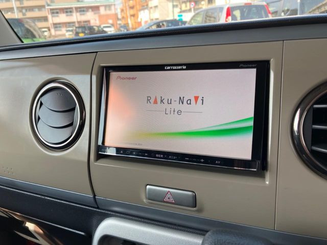 �y�i�r�Q�[�V�����z�g���₷���i�r�ŖړI�n�܂ł�������ē����Ă���܂��B�e��I�[�f�B�I�Đ��@�\���[�����Ă���A���Ԃ̉^�]������Ɋy�����Ȃ�܂�!!