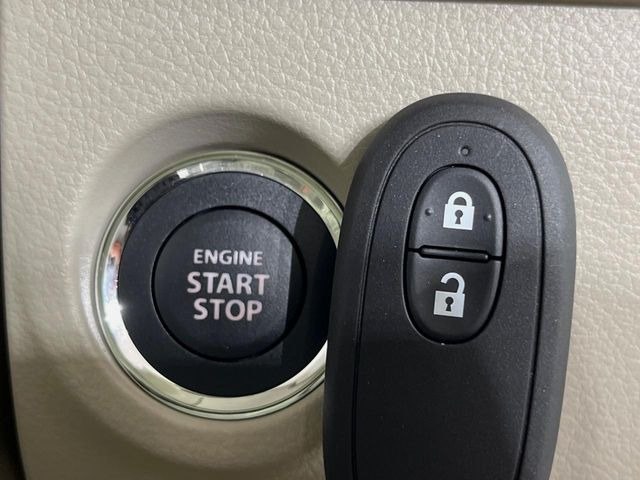 �y�L�[���X�X�^�[�g�V�X�e���z�J�o����|�P�b�g�ɓ��ꂽ�܂܂ł��h�A�̎{���E�������\�ȃX�}�[�g�L�[�𑕔��B�G���W���̃I���E�I�t�����J�M�����o���K�v����������Ƃ��Ă��֗��ł���