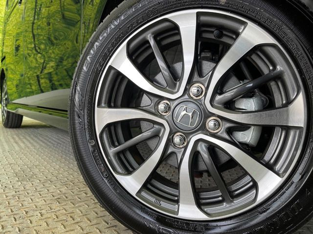 �y����14�C���`�A���~�z�C�[���z�O�ςɃ}�b�`���������A���~�z�C�[���𑕒����Ă���܂��B�e��ЊO�A���~�z�C�[����A�X�^�b�h���X�^�C�����戵�����Ă���܂��B���񂲑��k����������