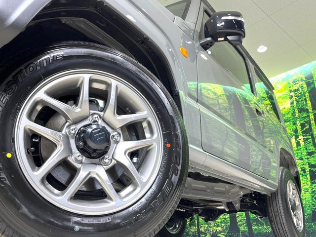 �y����16�C���`�A���~�z�C�[���z�O�ςɃ}�b�`���������A���~�z�C�[���𑕒����Ă���܂��B�e��ЊO�A���~�z�C�[����A�X�^�b�h���X�^�C�����戵�����Ă���܂��B���񂲑��k����������