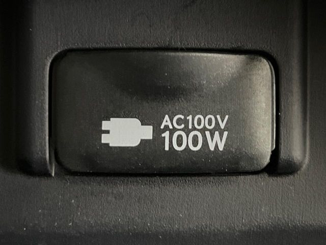 �y�A�N�Z�T���[�R���Z���g�z�L�����v��X�|�[�c�A�A�E�g�h�A�ł̃A�N�e�B�r�e�B�͂������A�ЊQ�E��d�̍ۂɏ����ɂ��Ȃ�AC100V�R���Z���g�𑕔���P�[�^�C��^�u���b�g�A�Q�[���@��̏[�d�ɂ���