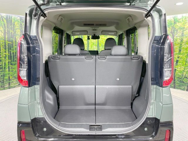 ���i�̂���������ʋ΁A���}���ɏ\���ȉ׎��X�y�[�X���m�ۂ��Ă���܂��B�Z�J���h�V�[�g��|���ƁA�傫�ȉו��̐ύڂ��\�ł���