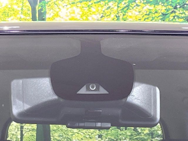 �y�C���e���W�F���g�G�}�[�W�F���V�[�u���[�L�z�t�����g�J�����őO���̎ԗ�����s�҂����m�B�Փ˂������Ȏ��͏Փ˔�Q�y���u���[�L���쓮�A�Փˉ�����T�|�[�g�B�����S�Ƀh���C�u�����y���݂��������܂��B