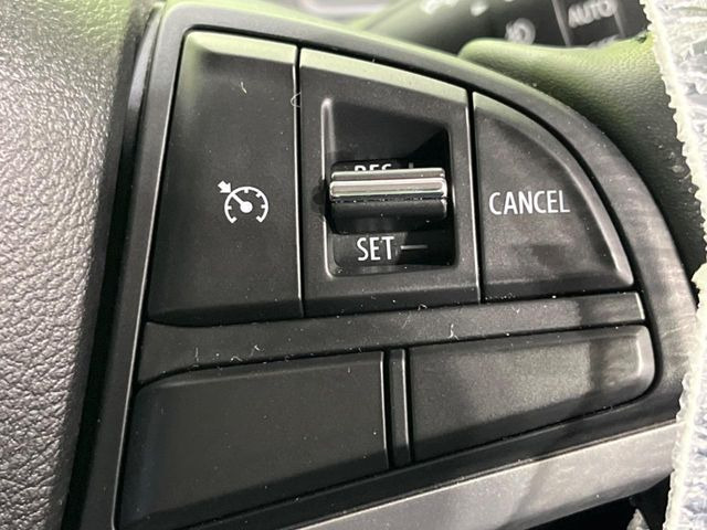 �y�N���[�Y�R���g���[���z�������H�����N���N���s�B�A�N�Z���𗣂��Ă���葬�x�ő��s���ł��A�������^�]���̕��S���y��!�����E�������ȒP�ȃX�C�b�`����Œ����ł��܂��B