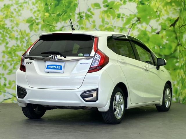 フィット1.5 ハイブリッド Fパッケージ