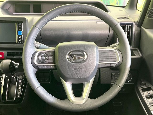 �y�����v�����X�e�A�����O�z�㎿�Ȋv���g�p���邱�ƂŁA��ɂ����������݂ƂĂ��^�]���₷���n���h���ł���