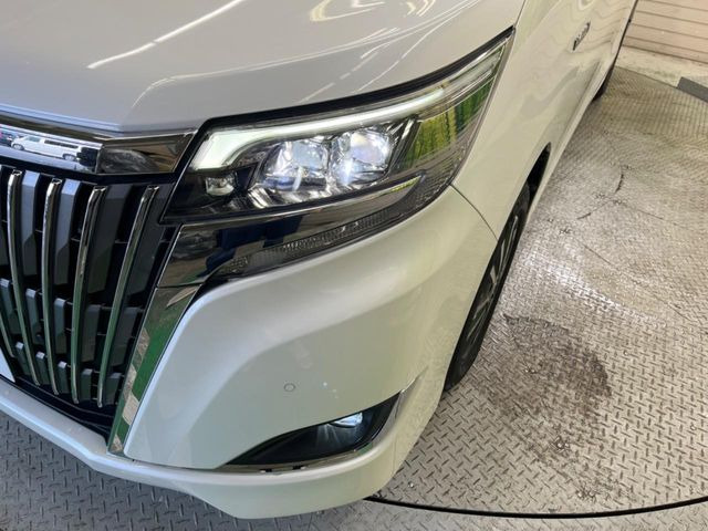 �yLED�w�b�h���C�g�z���V����ԑ��s�����ǍD�Ȏ��E���m�ۂ����S���ĉ^�]�ł��鍂�P�xLED�w�b�h���C�g�𑕔�!�_�����x�������A����d�͂��}�����Ă��܂��B