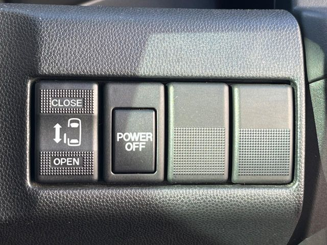 �y�p���[�X���C�h�h�A�z�X�}�[�g�L�[��^�]�Ȃ̃X�C�b�`�ŃX���C�h�h�A�̊J���\���d��������͂����ăh�A���J����K�v�������A���������q�l�ł��A�d���ו��������Ă��鎞�����N�ɊJ���߂ł��܂���