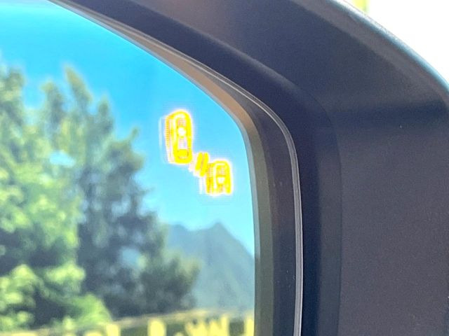 �y�u���C���h�X�|�b�g���j�^�����O�z���s���A�h�A�~���[�̎��p�ɂȂ�₷���ӏ��Ɍ㑱�Ԃ��ڋ߂���ƃT�C�h�~���[�t�߂Ɍx����\���A�h���C�o�[�ɒ��ӊ��N�����Ă���܂��B