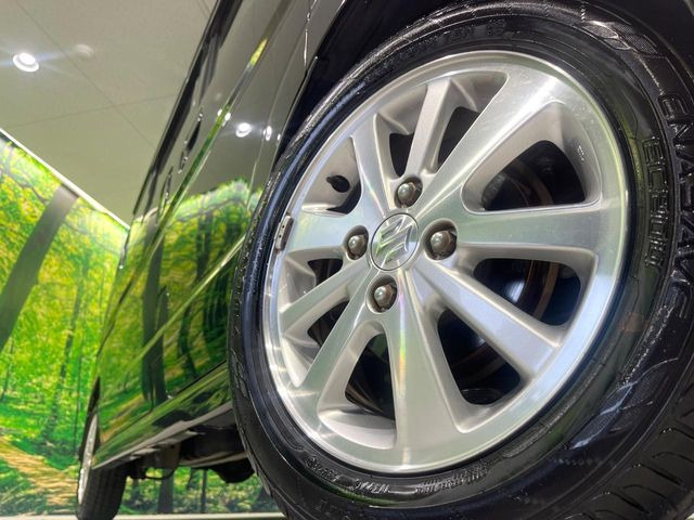 �y����14�C���`�A���~�z�C�[���z�O�ςɃ}�b�`���������A���~�z�C�[���𑕒����Ă���܂��B�e��ЊO�A���~�z�C�[����A�X�^�b�h���X�^�C�����戵�����Ă���܂��B���񂲑��k����������