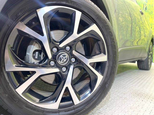 �y�����A���~�z�C�[���z�O�ςɃ}�b�`���������A���~�z�C�[���𑕒����Ă���܂��B�e��ЊO�A���~�z�C�[����A�X�^�b�h���X�^�C�����戵�����Ă���܂��B���񂲑��k����������