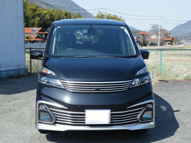 セレナ2.0 ライダー Vセレクション 4WD