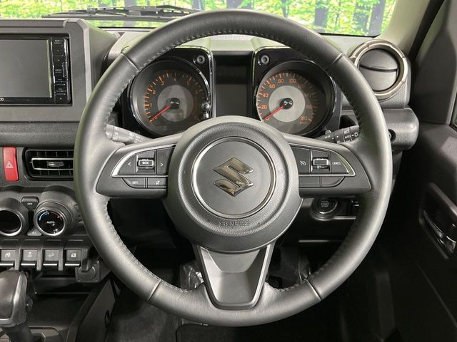 �y�����v�����X�e�A�����O�z�㎿�Ȋv���g�p���邱�ƂŁA��ɂ����������݂ƂĂ��^�]���₷���n���h���ł���