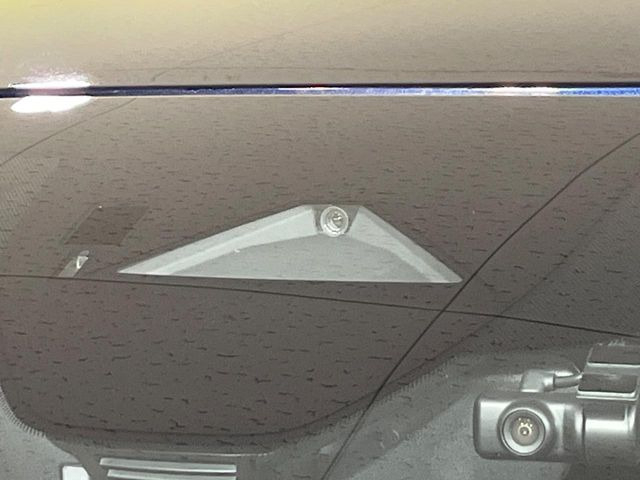 �y�X�}�[�g�u���[�L�T�|�[�g�z���s���ɑO���̎ԗ�����F�����A�Փ˂������Ȏ��͌x��ƃu���[�L�ŏՓˉ���Ɣ�Q�y�����A�V�X�g�B�����S�Ƀh���C�u�����y���݂��������܂��B