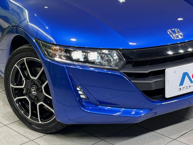 �yLED�w�b�h���C�g�z���V����ԑ��s�����ǍD�Ȏ��E���m�ۂ����S���ĉ^�]�ł��鍂�P�xLED�w�b�h���C�g�𑕔�!�_�����x�������A����d�͂��}�����Ă��܂��B