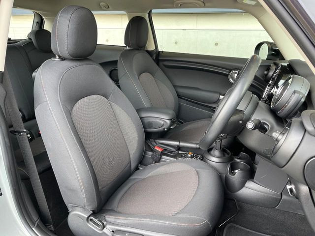 ���V�[�g�̎g�p��:�j��E�ւ�������Ȃ��A�����̒ʂ肫�ꂢ�ȏ�Ԃ��ێ����Ă���܂��B�܂��A�����N���[�j���O�E�R�[�e�B���O�����p�����������܂��B