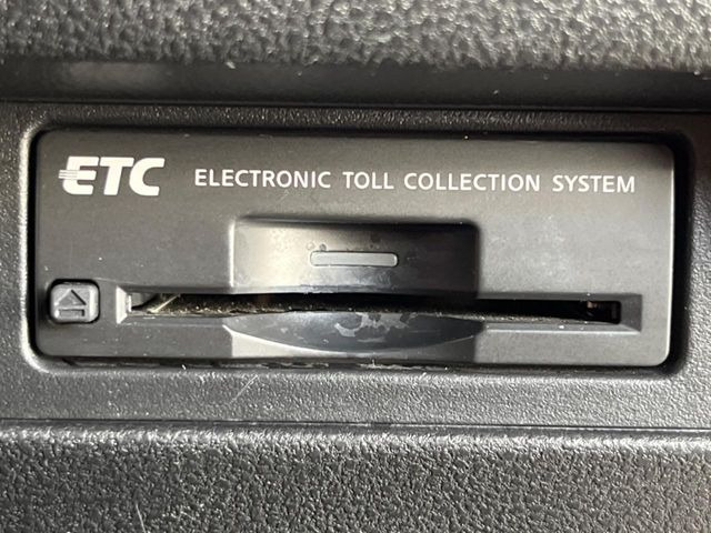 【ETC】高速道路の料金所をストレスなく通過!話題のスポットやサービスエリアに多い「スマートIC」利用時は必須のアイテムです。当店でセットアップを実施、ご納車当日からすぐにご利用いただけます!