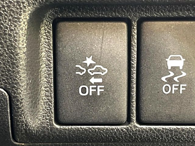 �y�X�}�[�g�A�V�X�g�z���s���ɑO���̎ԗ�����F�����A�Փ˂������Ȏ��͌x��ƃu���[�L�ŏՓˉ���Ɣ�Q�y�����A�V�X�g�B�����S�Ƀh���C�u�����y���݂��������܂��B