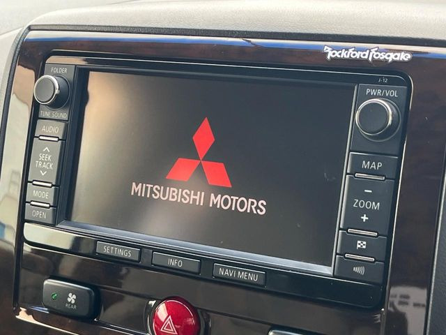 �y�����i�r�z�l�C�̏����i�r�𑕔����Ă���܂��B�i�r�̎g���₷���͂������A�I�[�f�B�I�@�\���[��!�L�����v�◷�s�͂������A�ʋ΂┃�����ȂǕ��i�̃h���C�u���y�����Ȃ�͂���