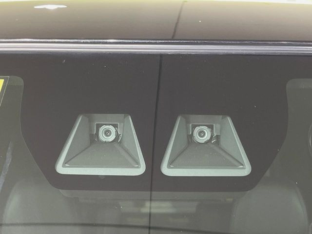 �y�X�}�[�g�A�V�X�g�z���s���ɑO���̎ԗ�����F�����A�Փ˂������Ȏ��͌x��ƃu���[�L�ŏՓˉ���Ɣ�Q�y�����A�V�X�g�B�����S�Ƀh���C�u�����y���݂��������܂��B