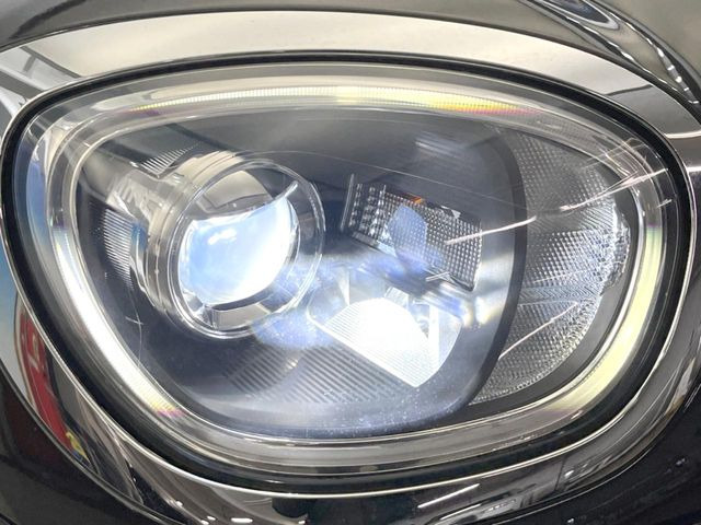 ��LED�w�b�h���C�g:��ԑ��s�����ǍD�Ȏ��E���m�ۂ����S���ĉ^�]�ł��鍂�P�xLED�w�b�h���C�g�𑕔�!�_�����x�������A����d�͂��}�����Ă��܂��B