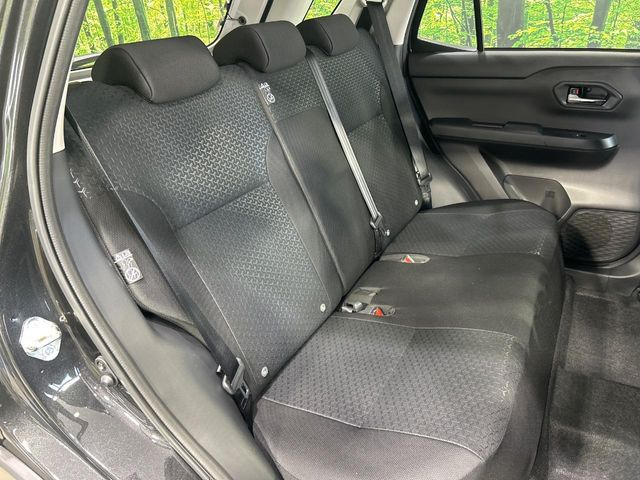 ���i���ȃI���W�i���t���A�}�b�g���I�v�V�����ɂĂ��p�ӂ��Ă���܂��B���D���ȃf�U�C����J���[�����Ԃɍ��킹�đI��ł����������Ƃ��ł��܂���