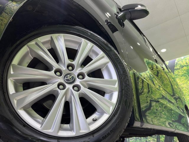 �y����18�C���`�A���~�z�C�[���z�O�ςɃ}�b�`���������A���~�z�C�[���𑕒����Ă���܂��B�e��ЊO�A���~�z�C�[����A�X�^�b�h���X�^�C�����戵�����Ă���܂��B���񂲑��k����������