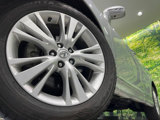 �y�����I�v�V����19�C���`�A���~�z�C�[���z�����I�v�V�����z�C�[���𑕒��B���s���\�̌���ɉ����A�O�ς����X�^�C���b�V���ɂȂ��Ă��܂��B