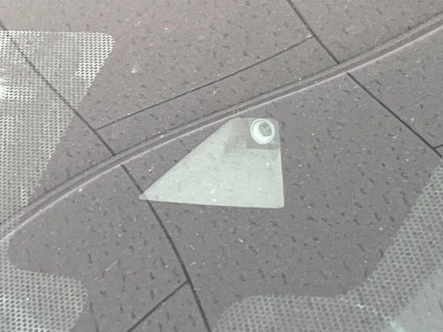 �y�G�}�[�W�F���V�[�u���[�L�z���s���ɑO���̎ԗ�����F�����A�Փ˂������Ȏ��͌x��ƃu���[�L�ŏՓˉ���Ɣ�Q�y�����A�V�X�g�B�����S�Ƀh���C�u�����y���݂��������܂��B