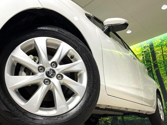 �y����15�C���`�A���~�z�C�[���z�O�ςɃ}�b�`���������A���~�z�C�[���𑕒����Ă���܂��B�e��ЊO�A���~�z�C�[����A�X�^�b�h���X�^�C�����戵�����Ă���܂��B���񂲑��k����������