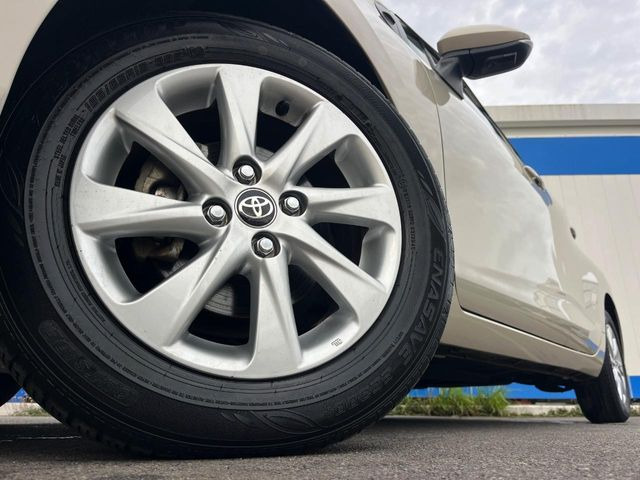 �y�����A���~�z�C�[���z�O�ςɃ}�b�`���������A���~�z�C�[���𑕒����Ă���܂��B�e��ЊO�A���~�z�C�[����A�X�^�b�h���X�^�C�����戵�����Ă���܂��B���񂲑��k����������