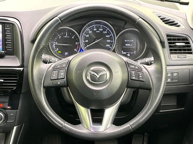 �y�����v�����X�e�A�����O�z�㎿�Ȋv���g�p���邱�ƂŁA��ɂ����������݂ƂĂ��^�]���₷���n���h���ł���