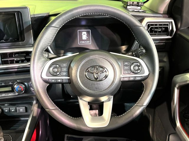 �y�����v�����X�e�A�����O�z�㎿�Ȋv���g�p���邱�ƂŁA��ɂ����������݂ƂĂ��^�]���₷���n���h���ł���