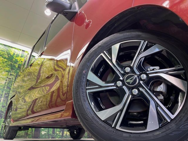 �y����14�C���`�A���~�z�C�[���z�O�ςɃ}�b�`���������A���~�z�C�[���𑕒����Ă���܂��B�e��ЊO�A���~�z�C�[����A�X�^�b�h���X�^�C�����戵�����Ă���܂��B���񂲑��k����������