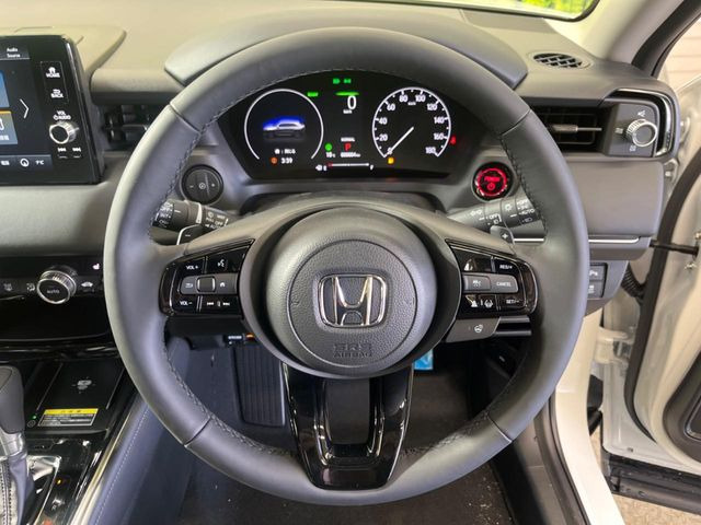 �y�����v�����X�e�A�����O�z�㎿�Ȋv���g�p���邱�ƂŁA��ɂ����������݂ƂĂ��^�]���₷���n���h���ł���