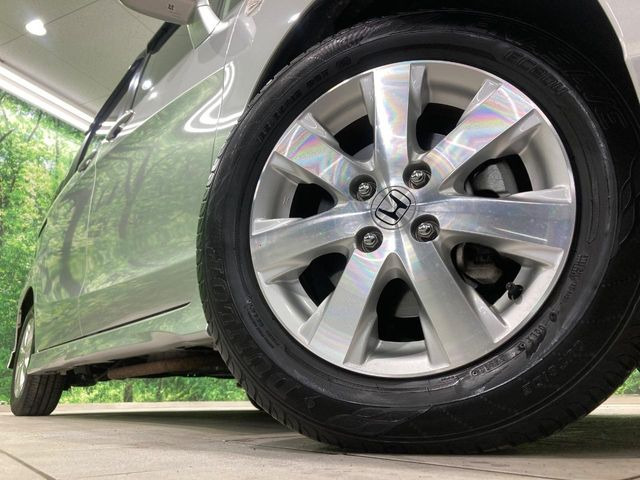 �y����15�C���`�A���~�z�C�[���z�O�ςɃ}�b�`���������A���~�z�C�[���𑕒����Ă���܂��B�e��ЊO�A���~�z�C�[����A�X�^�b�h���X�^�C�����戵�����Ă���܂��B���񂲑��k����������