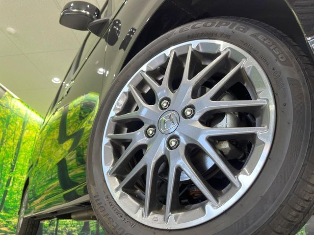 �y����15�C���`�A���~�z�C�[���z�O�ςɃ}�b�`���������A���~�z�C�[���𑕒����Ă���܂��B�e��ЊO�A���~�z�C�[����A�X�^�b�h���X�^�C�����戵�����Ă���܂��B���񂲑��k����������