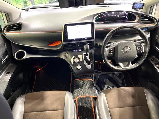 シエンタハイブリッド 1.5 G クエロ