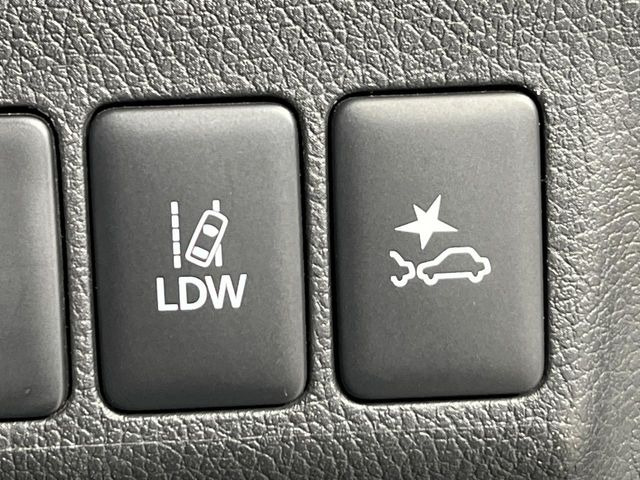 �y�O�He-Assist�z���s���ɑO���̎ԗ�����F�����A�Փ˂������Ȏ��͌x��ƃu���[�L�ŏՓˉ���Ɣ�Q�y�����A�V�X�g�B�����S�Ƀh���C�u�����y���݂��������܂��B