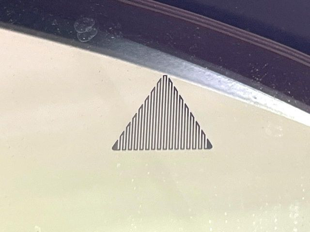 �y�u���C���h�X�|�b�g���j�^�����O�z���s���A�h�A�~���[�̎��p�ɂȂ�₷���ӏ��Ɍ㑱�Ԃ��ڋ߂���ƃT�C�h�~���[�t�߂Ɍx����\���A�h���C�o�[�ɒ��ӊ��N�����Ă���܂��B