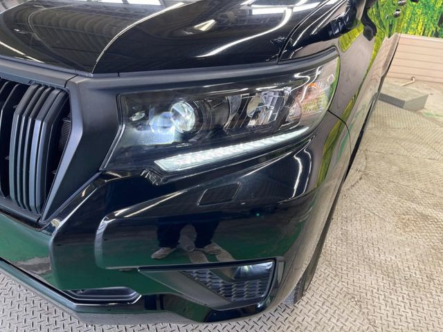 �yLED�w�b�h���C�g�z���V����ԑ��s�����ǍD�Ȏ��E���m�ۂ����S���ĉ^�]�ł��鍂�P�xLED�w�b�h���C�g�𑕔�!�_�����x�������A����d�͂��}�����Ă��܂��B