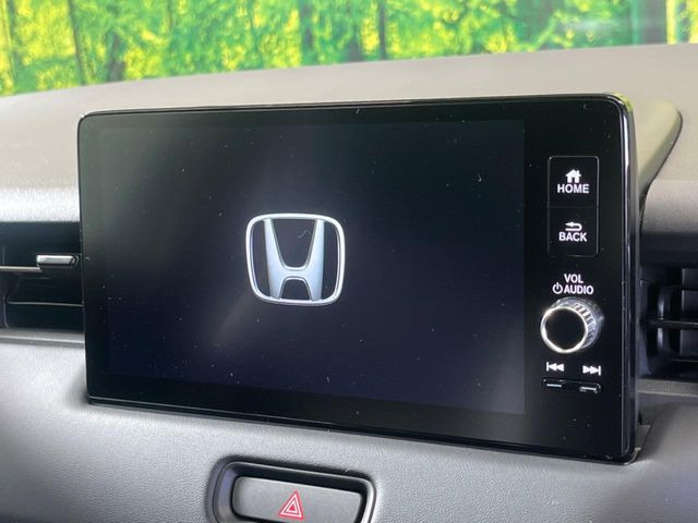 �y9�C���` �z���_�R�l�N�g�f�B�X�v���C�z���F���̍������ʃf�B�X�v���C�Ńi�r�̎g�p��A�������̃X�}�[�g�t�H���ƘA�g����bluetooth�ł̉��y�Đ����\�ł���