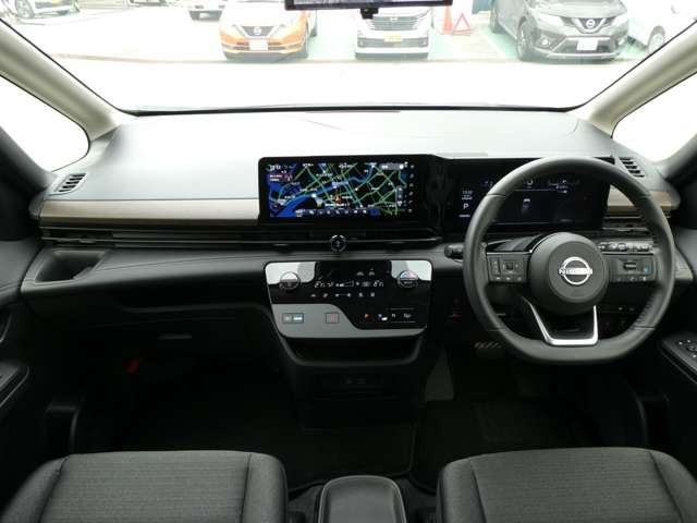 セレナ1.4 e-POWER ハイウェイスターV