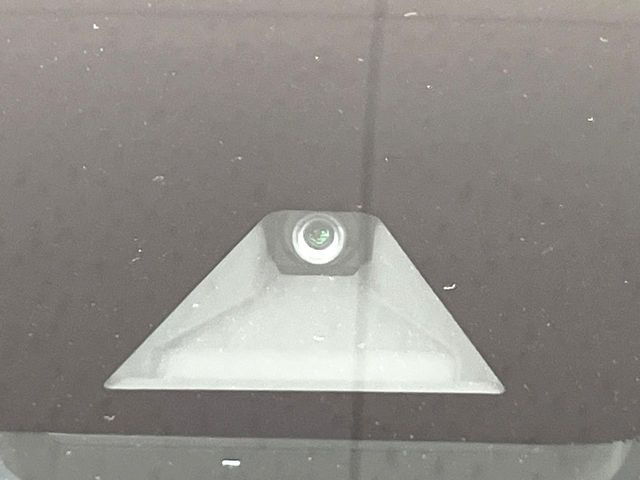 �y�C���e���W�F���g�G�}�[�W�F���V�[�u���[�L�z�t�����g�J�����őO���̎ԗ�����s�҂����m�B�Փ˂������Ȏ��͏Փ˔�Q�y���u���[�L���쓮�A�Փˉ�����T�|�[�g�B�����S�Ƀh���C�u�����y���݂��������܂��B