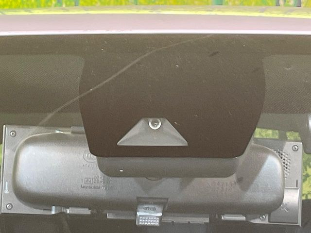 �y�g���^�Z�[�t�e�B�Z���X�z���s���ɑO���̎ԗ�����F�����A�Փ˂������Ȏ��͌x��ƃu���[�L�ŏՓˉ���Ɣ�Q�y�����A�V�X�g�B�����S�Ƀh���C�u�����y���݂��������܂��B