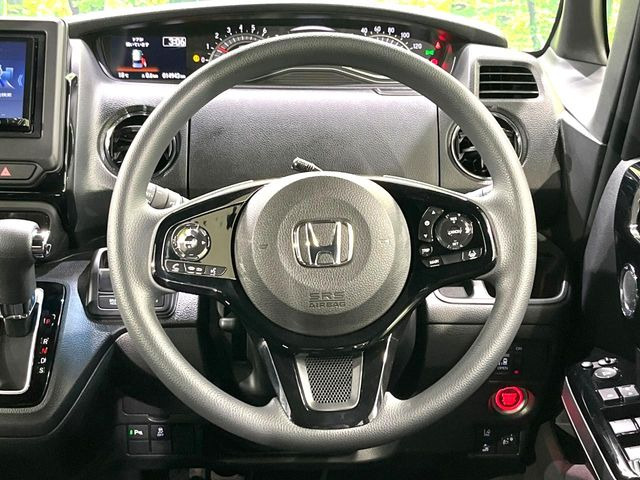 �y�����v�����X�e�A�����O�z�㎿�Ȋv���g�p���邱�ƂŁA��ɂ����������݂ƂĂ��^�]���₷���n���h���ł���