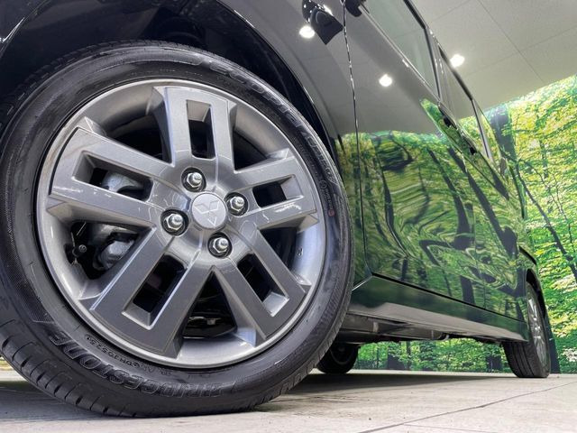 �y����15�C���`�A���~�z�C�[���z�O�ςɃ}�b�`���������A���~�z�C�[���𑕒����Ă���܂��B�e��ЊO�A���~�z�C�[����A�X�^�b�h���X�^�C�����戵�����Ă���܂��B���񂲑��k����������